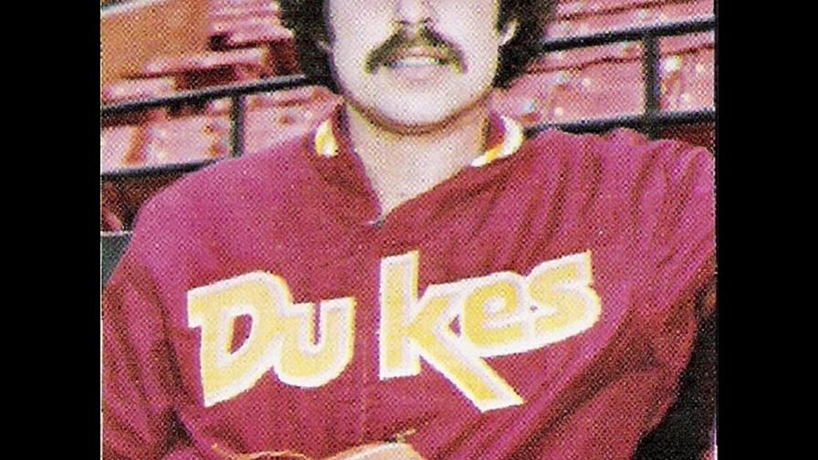 Gerry Hannahs
tiró 33 ceros Gerry Hannahs
tiró 33 ceros