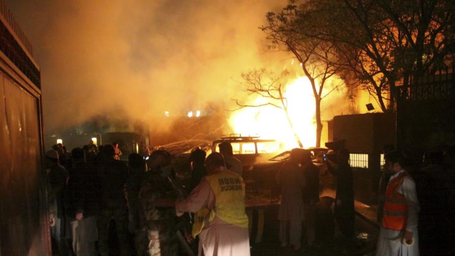 Bomba en hotel en Pakistán deja al menos 4 muertos
