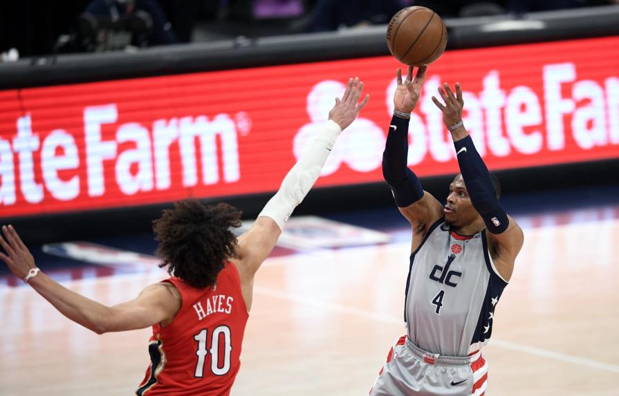 Westbrook anota 10 en la prórroga; Wizards vencen a Pelicans