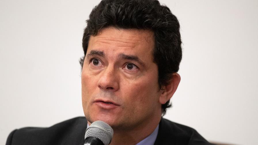 Moro revela mensajes en los que Bolsonaro intentó interferir en la Policía