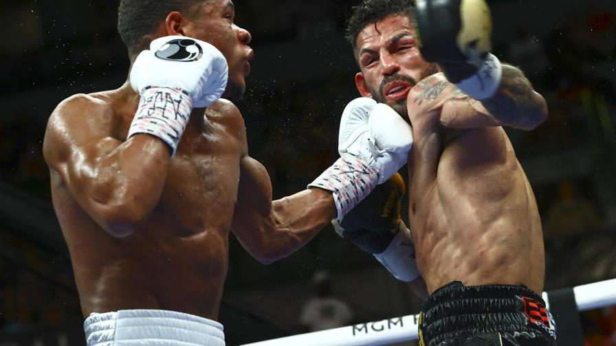 Haney retiene cetro; vence a Linares por decisión Haney retiene cetro; vence a Linares por decisión