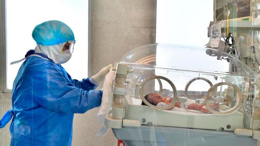 Trillizos recién nacidos dan positivo para coronavirus en México