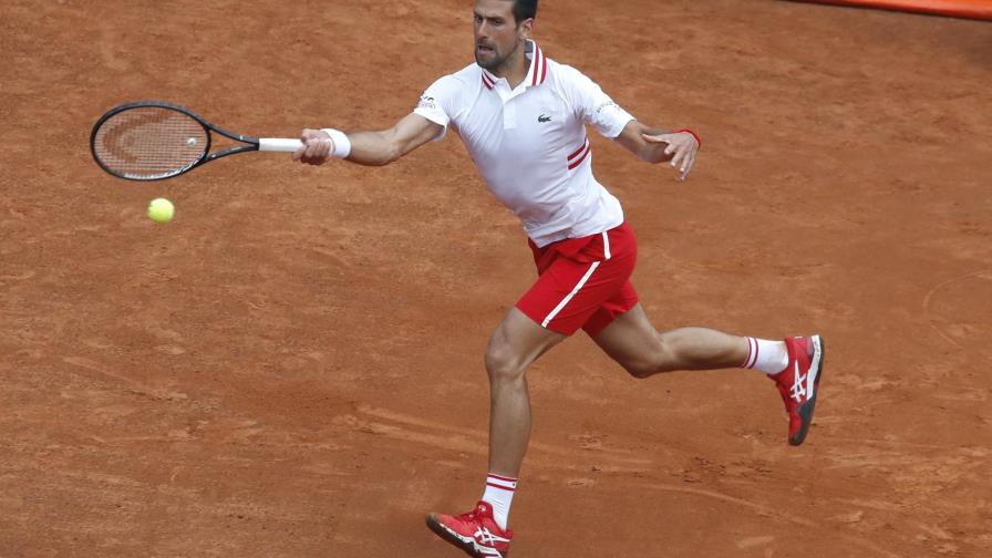 Djokovic pierde los estribos pero gana en 2da ronda en Roma