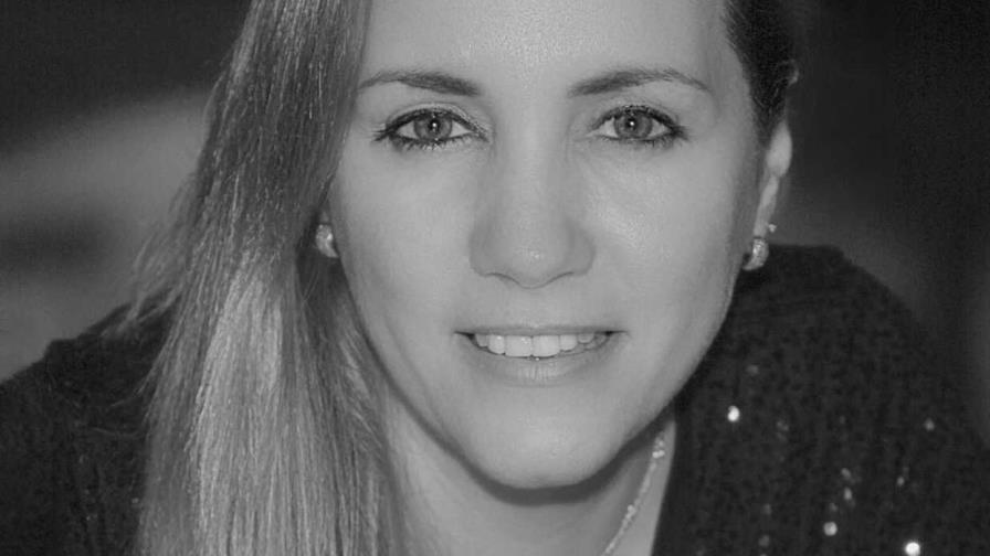 Carmen Inés Bencosme presenta su obra “Women are fiction”