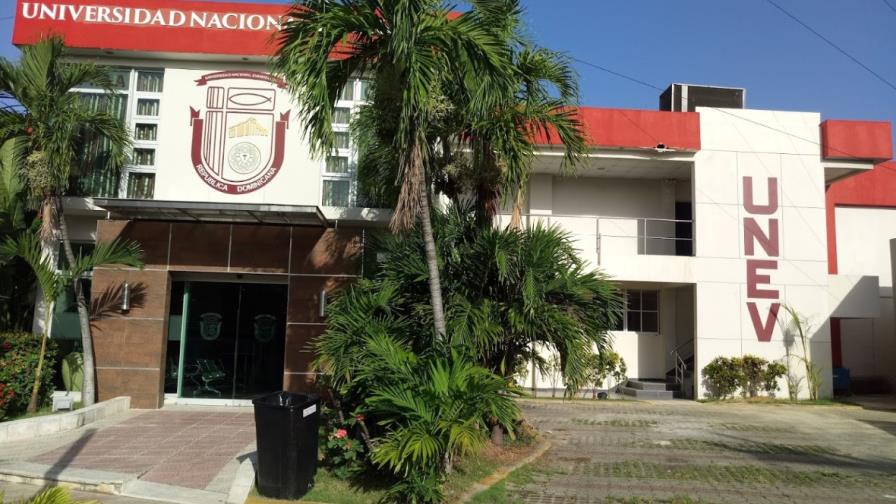 Universidad Evangélica cuestiona operativo militar de la DNCD dentro de recinto