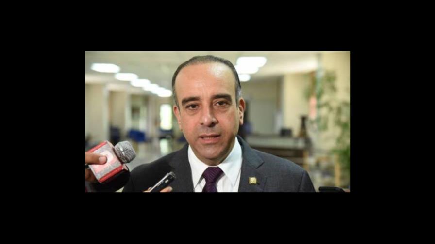 Senador dice PRM sirve “de vocero” de emergentes para modificar Ley de Partidos 