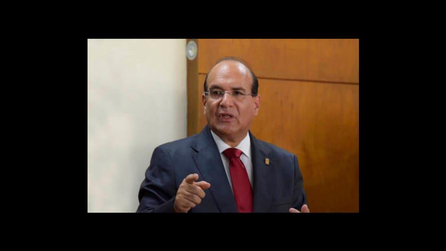 JCE advierte en precampaña está prohibido rotular vehículos con imágenes de aspirantes