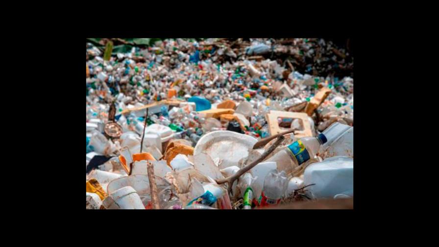 Conocerán proyecto de ley que persigue eliminación del foam y crearía nuevo impuesto