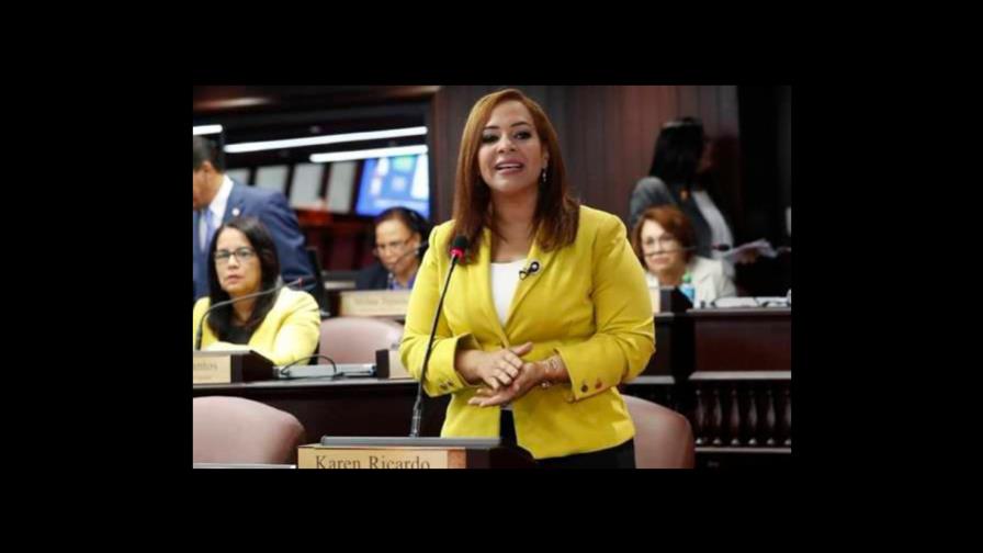 Madre de exdiputada Karen Ricardo la sustituye en el cargo Madre de exdiputada Karen Ricardo la sustituye en el cargo