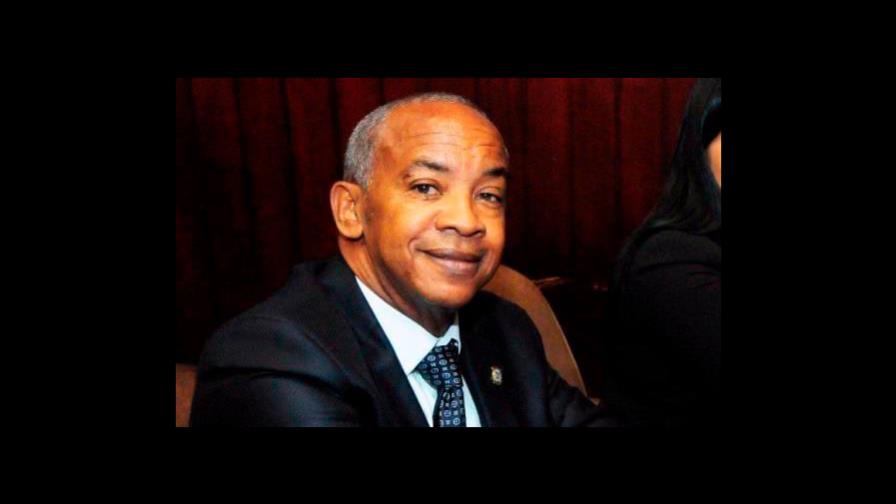 Hijo de diputado fallecido pide que lo designen en lugar de su padre Hijo de diputado fallecido pide que lo designen en lugar de su padre