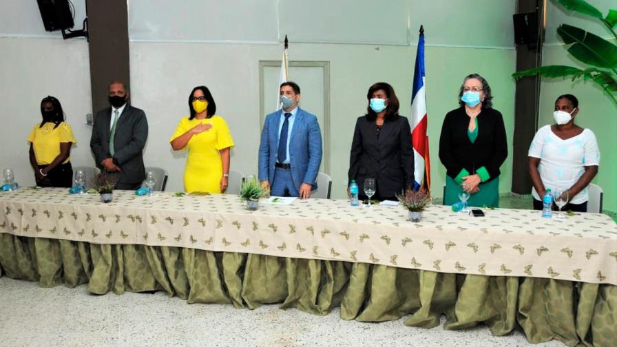 Ministro Agricultura destaca importancia de la mujer rural para la seguridad alimentaria