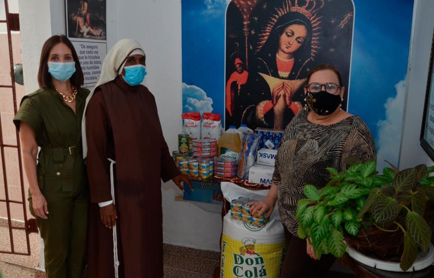 La Asociación Dominicana de Cronistas Sociales realiza donativo en asilo de ancianos