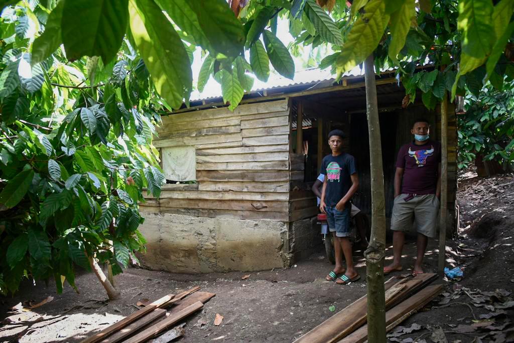 Casa donde vivía Anyeuris de la Rosa, de tres años de edad, fallecido por difteria.  