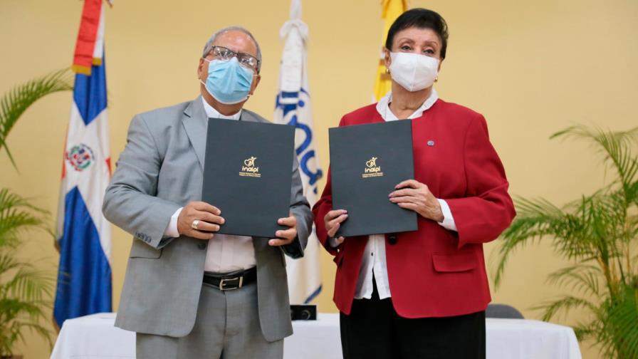 Universidad Católica Santo Domingo e INAIPI firman convenio 