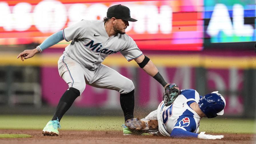 Aguilar produce una carrera y Marlins vencen 6-5 a Bravos
