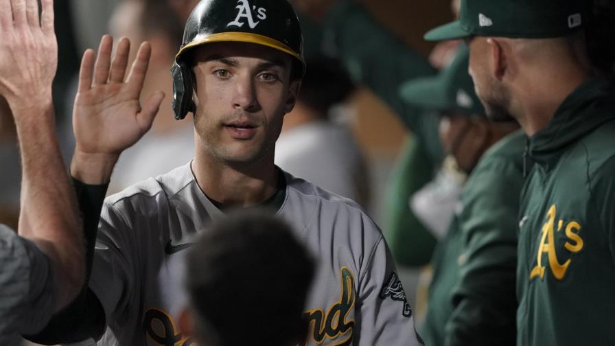 Atléticos vencen tras remontar ante bullpen de Seattle Atléticos vencen tras remontar ante bullpen de Seattle