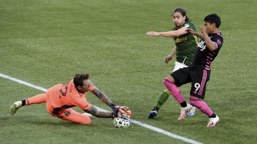 Ruidíaz mete dos goles y Sounders vencen 3-0 a Portland