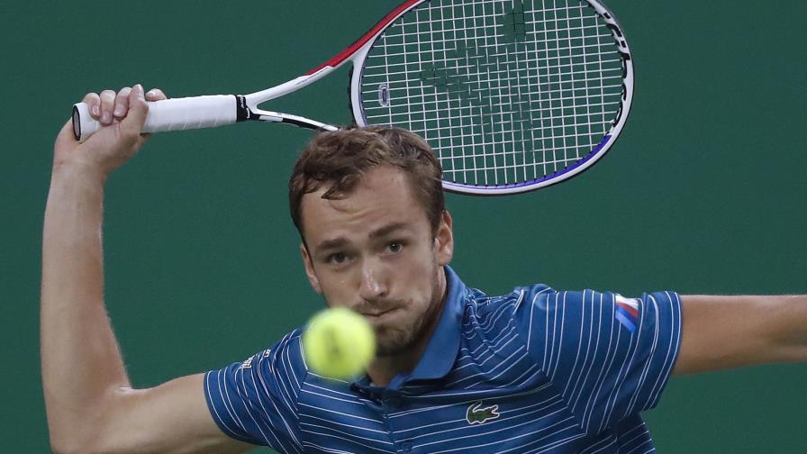 Sexta final seguida para Medvedev, va por título en Shanghái