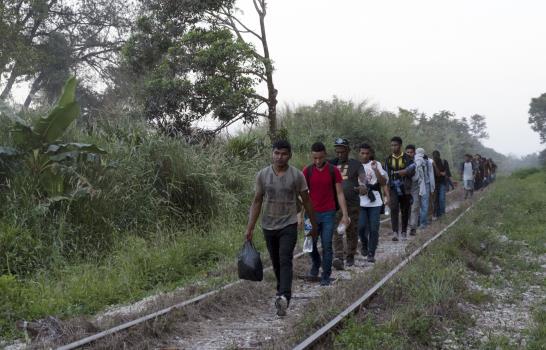 Los migrantes en América vuelven al camino pese a pandemia