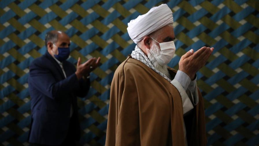 Irán implementa uso obligado de mascarillas por coronavirus
