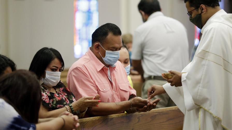 Pandemia altera rituales en iglesias cristianas de EEUU