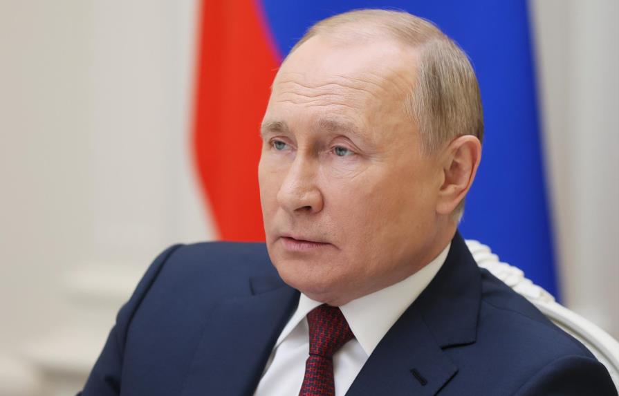 Putin exige cumplir normas tras fatal explosión en mina rusa