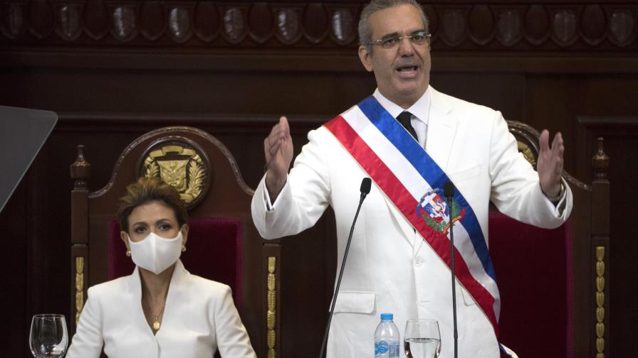Abinader presta juramento como presidente de R. Dominicana Abinader presta juramento como presidente de R. Dominicana