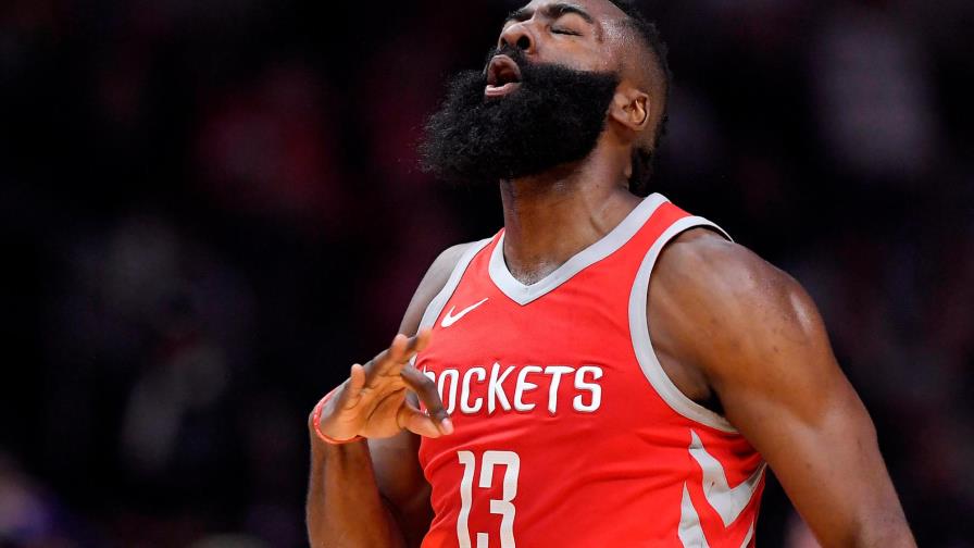 James Harden se une a leyendas como Wilt Chamberlain y Michael Jordan en la NBA James Harden se une a leyendas como Wilt Chamberlain y Michael Jordan en la NBA