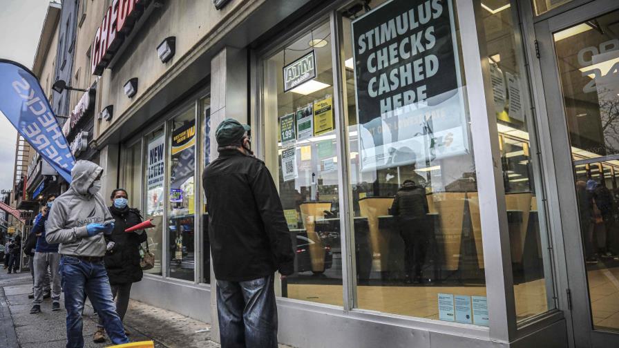 Se retrasa apoyo para población de EEUU sin cuenta bancaria
