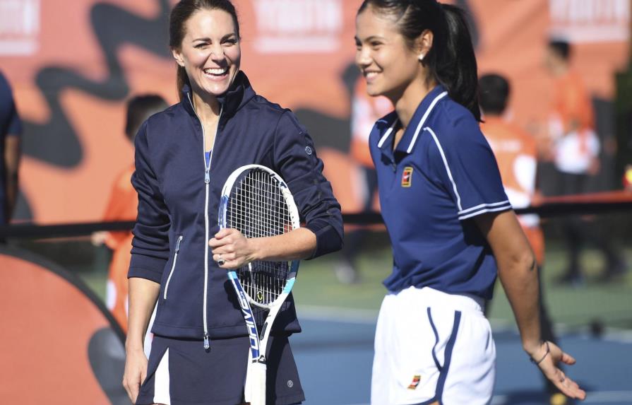 Raducanu se separa de entrenador, tras ganar el Abierto de Tenis de
