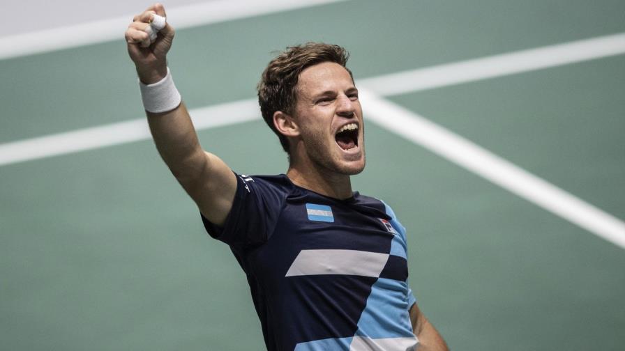 Argentina arrasa a Chile al debutar en la Copa Davis