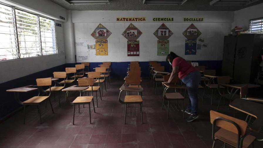 El Salvador busca acelerar vacunación contra el COVID-19
