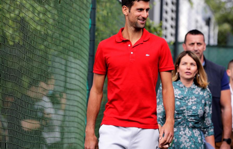 Novak Djokovic fue galardonado en Serbia por su contribución al país