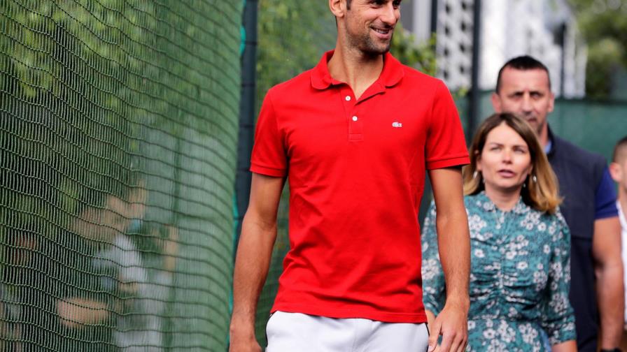 Novak Djokovic fue galardonado en Serbia por su contribución al país