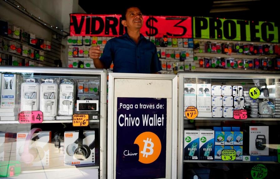 El Salvador entra a los tres meses del uso del bitcóin como moneda de pago
