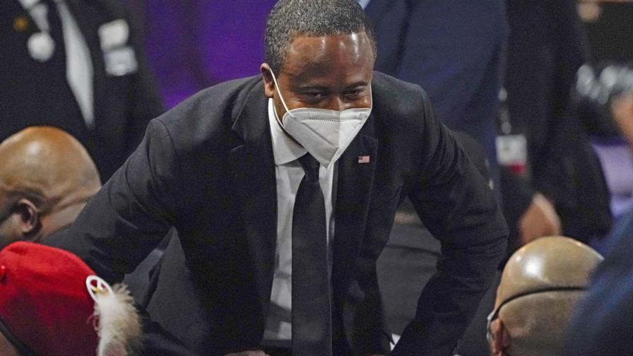 Suburbio de Minneapolis por cambiar prácticas policiales