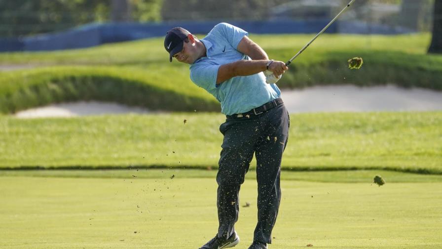 Reed es líder del U.S. Open; Winged Foot se complica