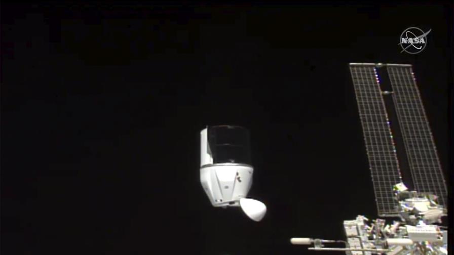 Regresan vino y viñas francesas tras un año en el espacio