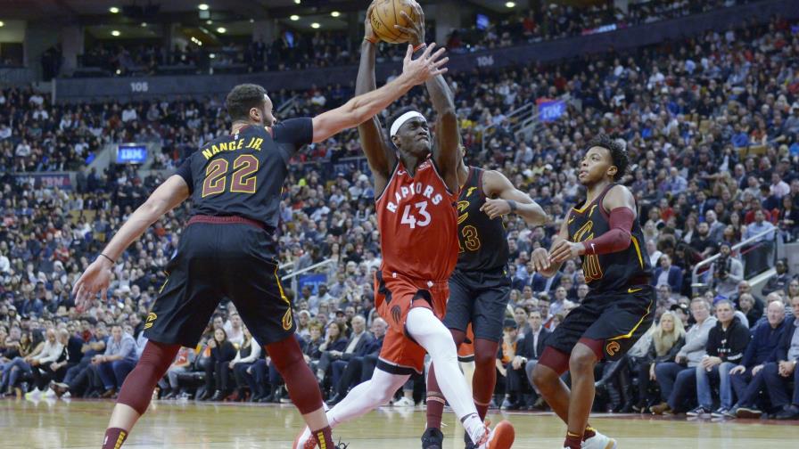 Con 33 puntos de Siakam, Raptors arrollan a Cavs