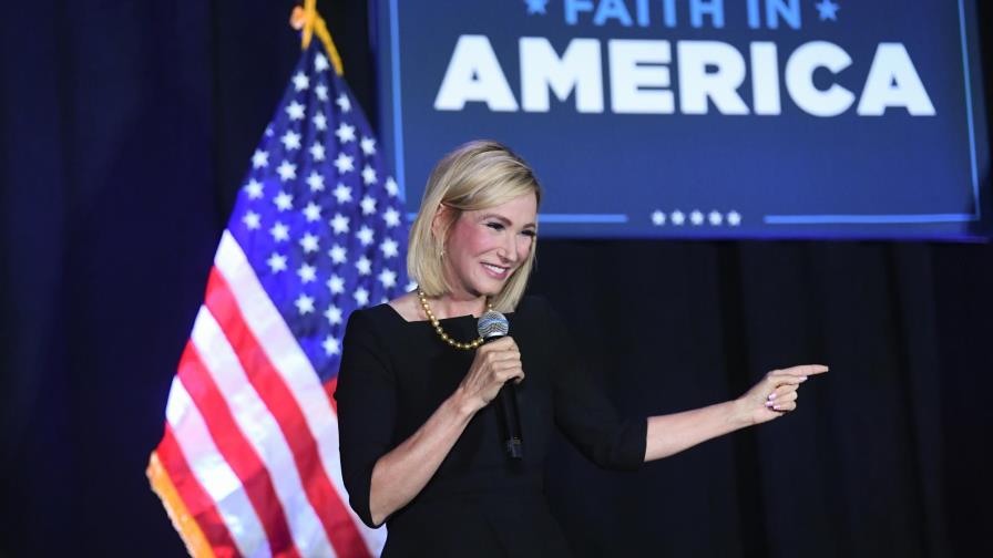 Campaña Trump pinta a demócratas como enemigos de religión Campaña Trump pinta a demócratas como enemigos de religión