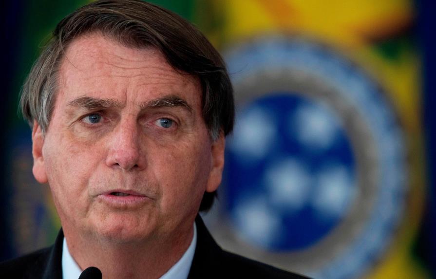Bolsonaro llega a Sao Paulo para una posible cirugía intestinal