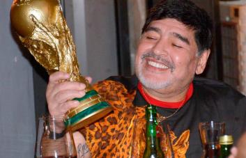 Palabra de Maradona: “Fue la mano de Dios” o “La pelota no se mancha”