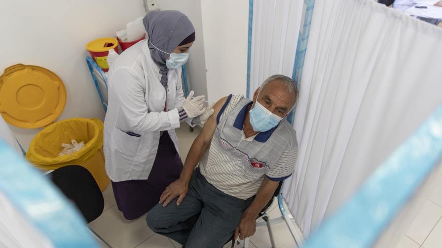Palestinos anulan pacto con Israel: vacunas cerca de caducar
