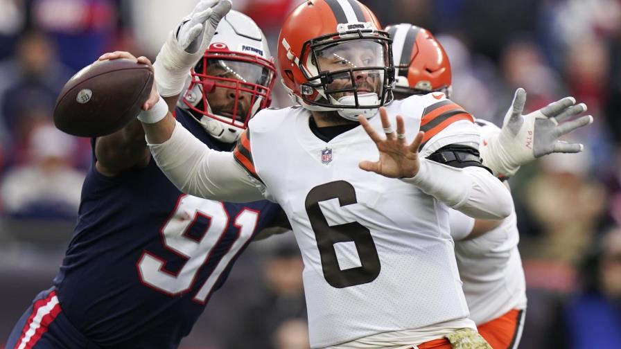 Un golpeado Mayfield se ausenta de práctica