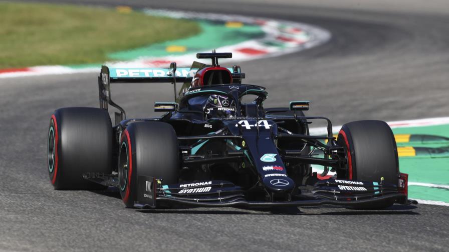  Lewis Hamilton gana la pole para GP de Italia