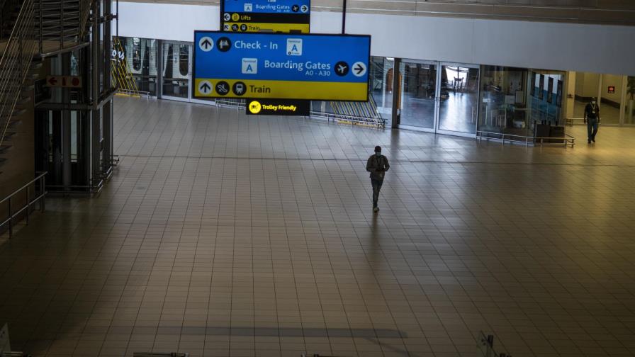 Estados Unidos pide a aerolíneas recabar datos de pasajeros de África Estados Unidos pide a aerolíneas recabar datos de pasajeros de África