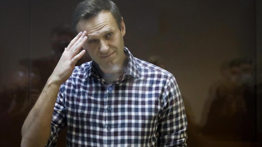 Navalny pone fin a huelga de hambre en cárcel rusa