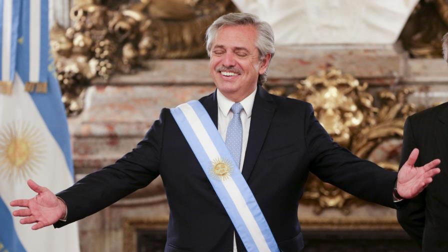 Ap explica: Fernández asume en Argentina inmersa en crisis