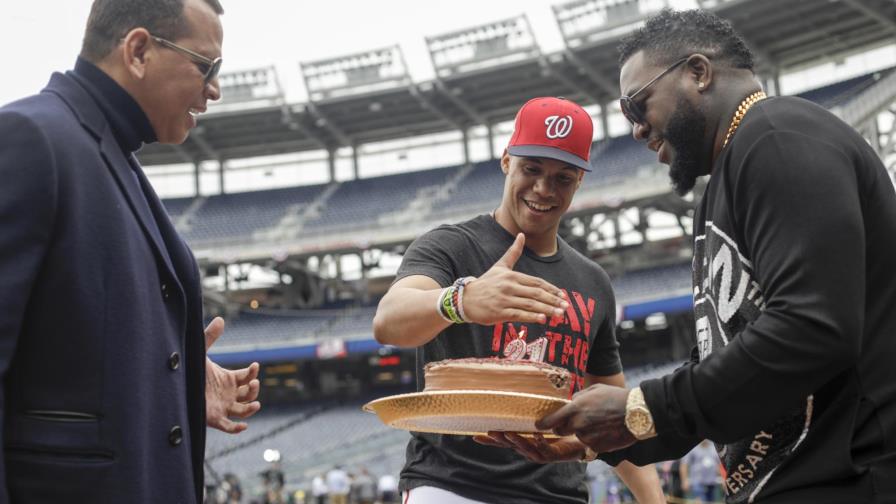 Soto celebra su 21er cumpleaños en la Serie Mundial