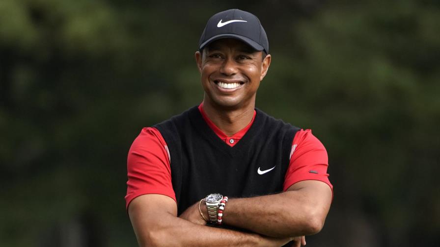Woods regresa a su casa en Florida, continúa su recuperación